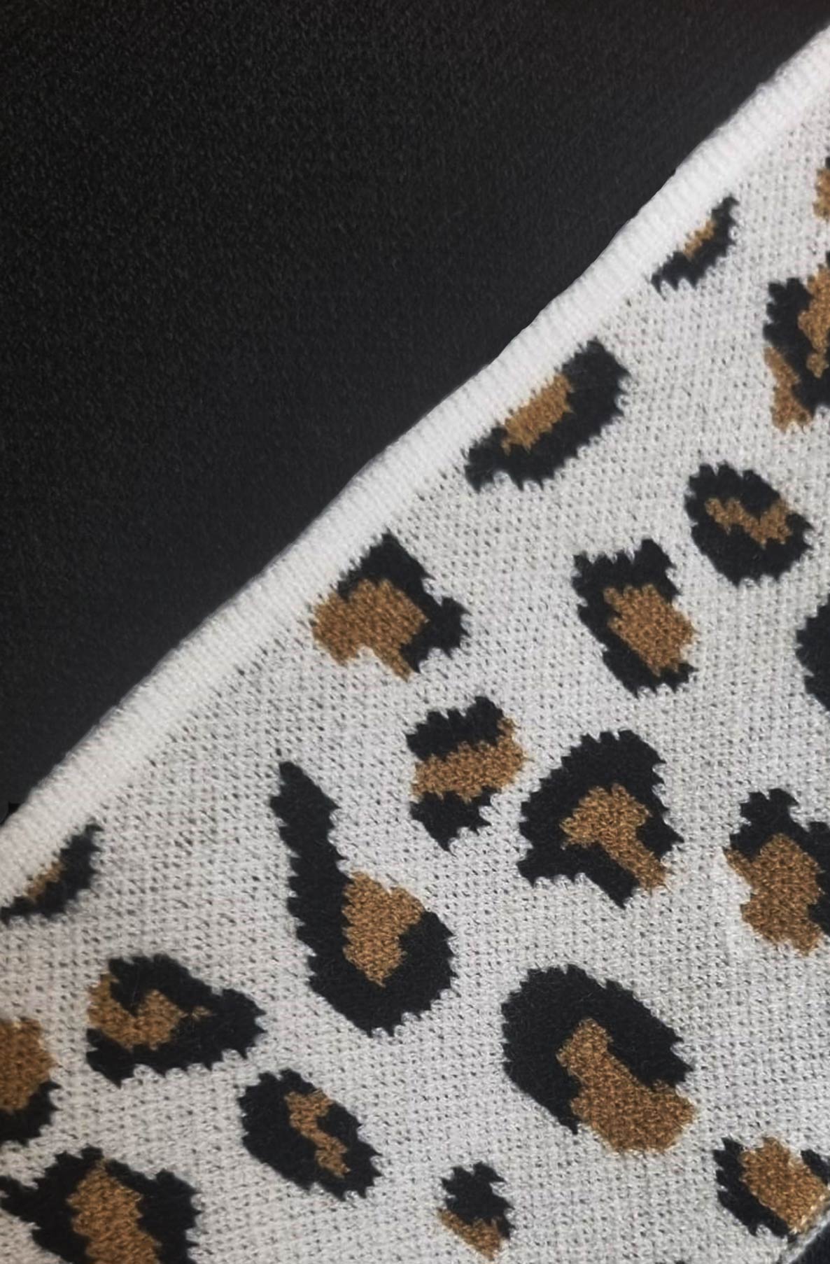 Cassandra Leopard Light Knitted Top-Black