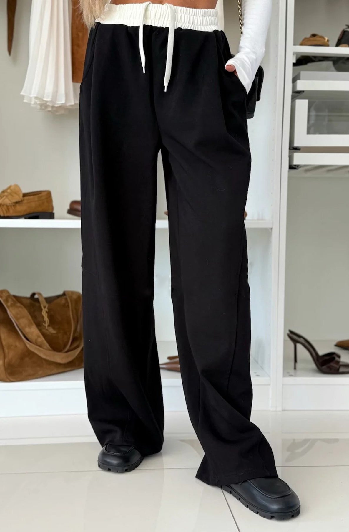 Ivy Contrast Wide Leg Trousers-Black