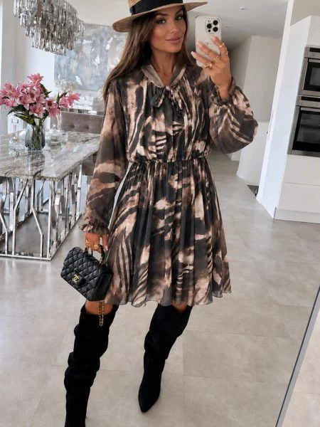 WhatsApp-Image-2026-09-15-at-12.46b Elspeth Abstract-Print Pussy-Bow Elastic-Waist Dress